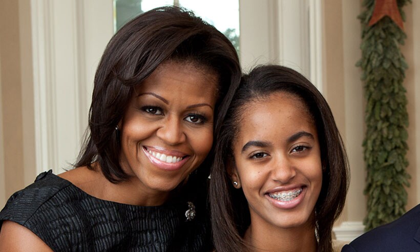 Aunque Malia Obama tiene 18 años de edad, Michelle Obama considera que ‘aún es una bebé’
