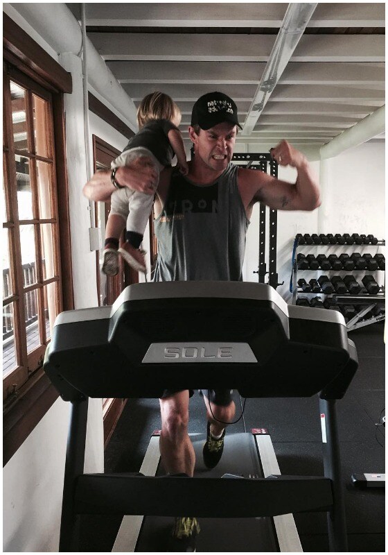 Chris Hemsworth exercising with his kids