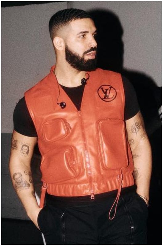 Drake tiene tatuajes