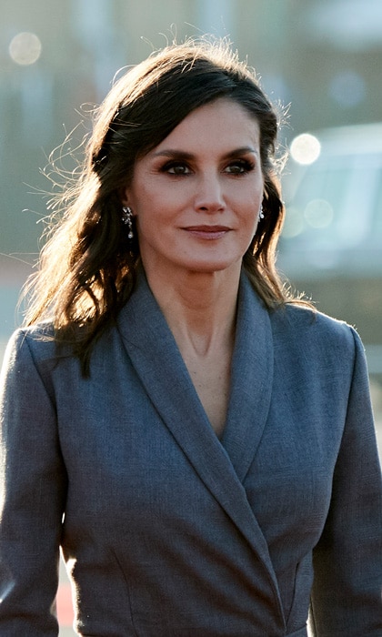 Queen Letizia is strikingly monochrome during visit to Morocco - Photo 1