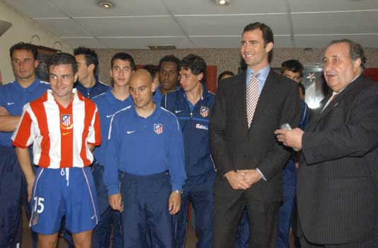 El príncipe Felipe felicita al Atlético de Madrid en su centenario ...