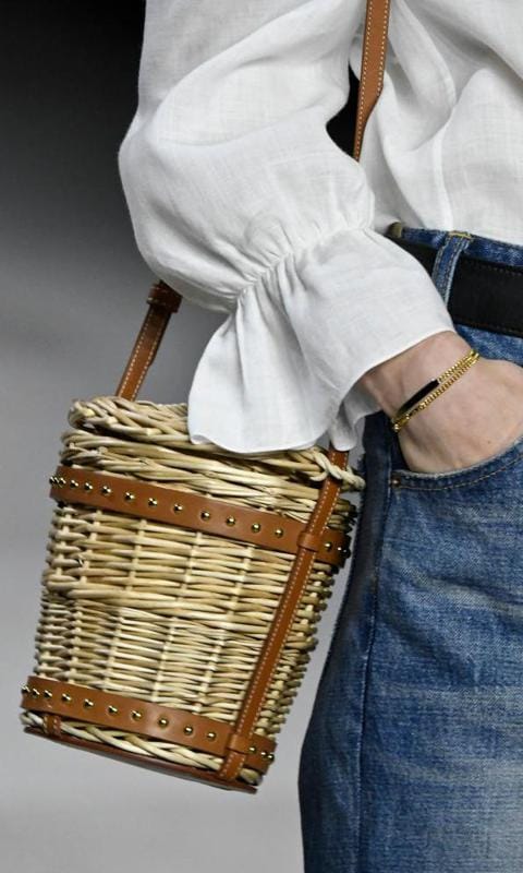 Raffia purses are back on the fashion trend list - Photo 1