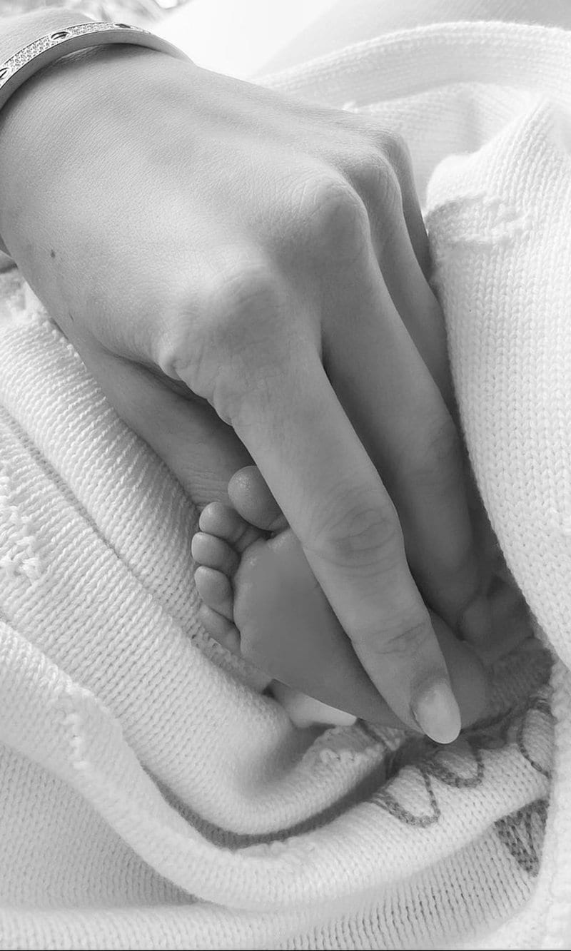 Valentina Ferrer comparte la primera foto de su bebé con J Balvin