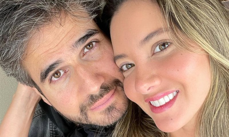Daniel Arenas celebra la buena noticia sobre la salud de Daniella Álvarez